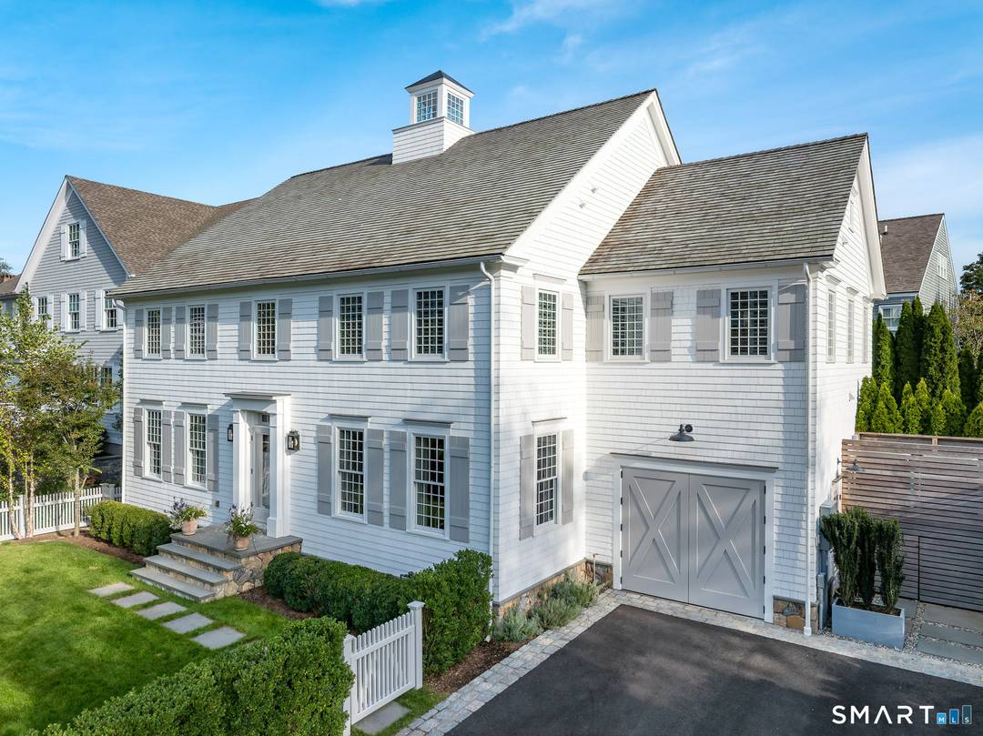 Masterpiece in Rowayton. Originally designed by legendary architect Bruce Beinfield, this exceptional home was expanded by its current owners, who merged two properties to create one of Rowayton's truly one ...