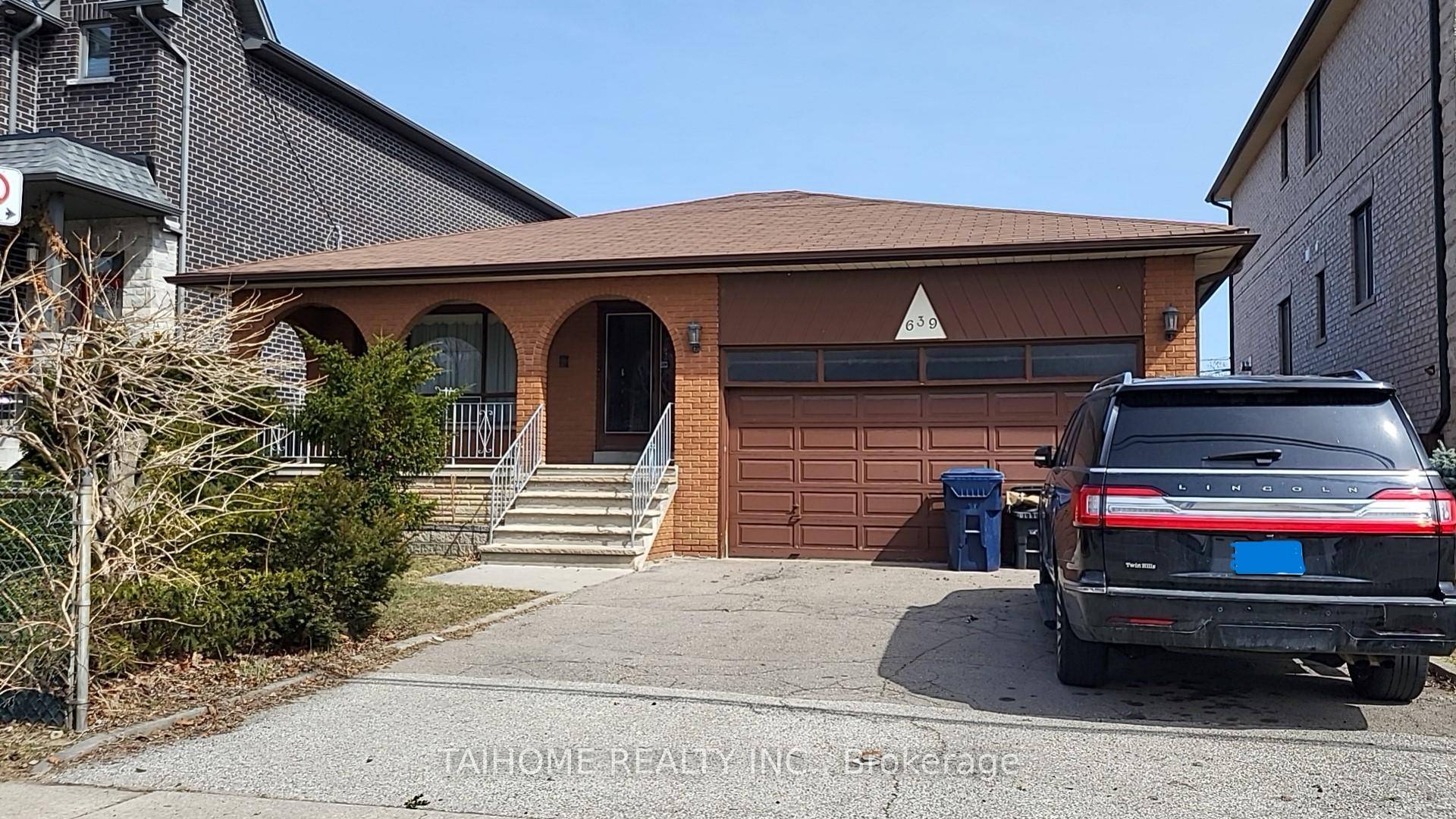 Great Location In The Heart Of Etobicoke District An Unparalleled Opportunity Large Solid Brick Bungalow With 50Ft X 125Ft Lot In Prestigious Neighborhood amp ; Top School District !