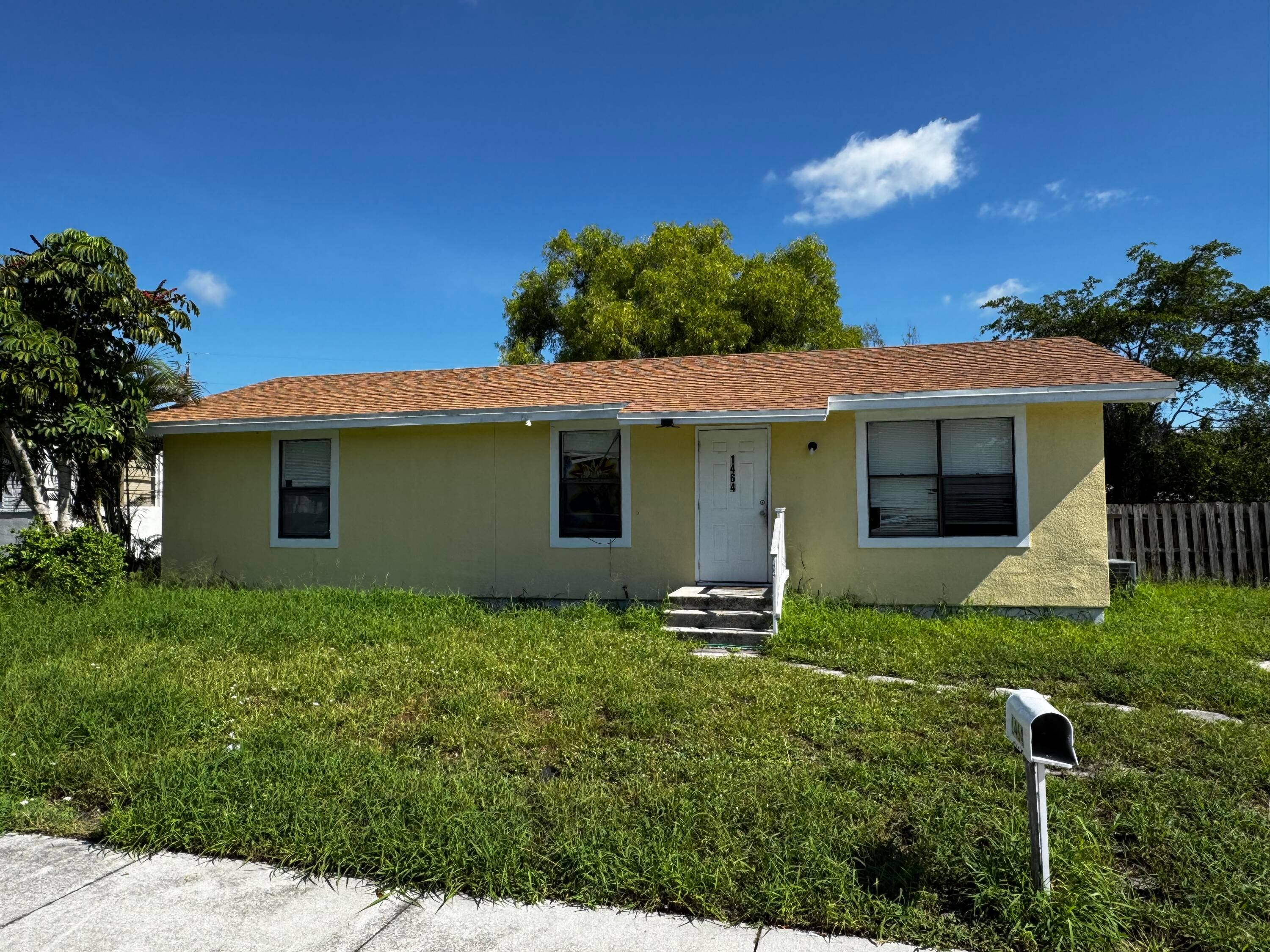 Investors Only Great single family home that contains 3 beds and 1.