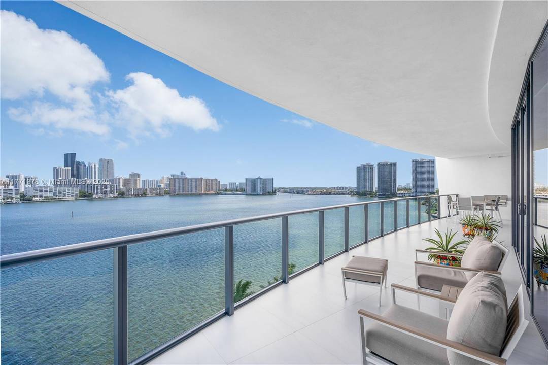 Experience the ultimate island lifestyle at Prive, Aventura s most exclusive private island.