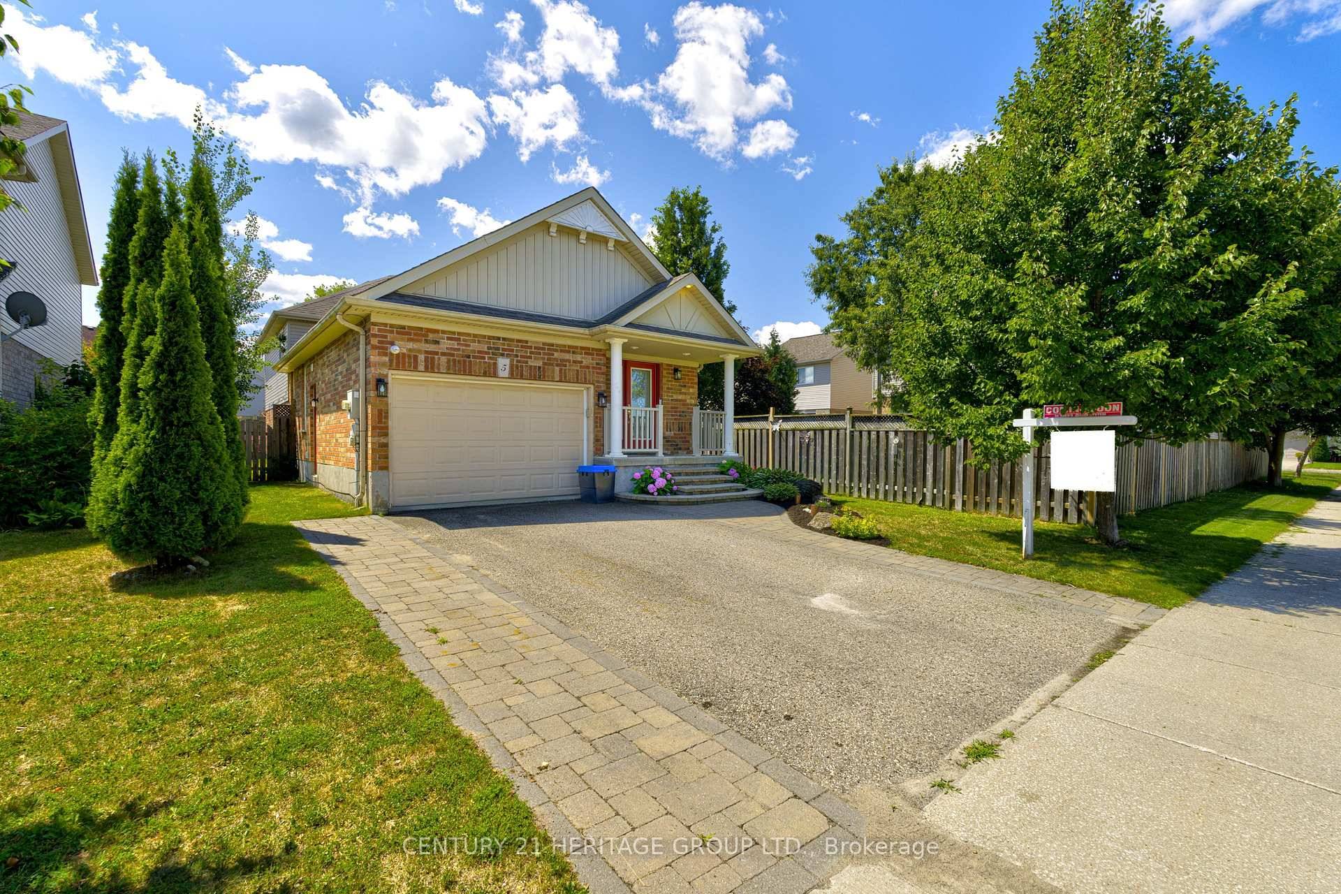 Stunning 4 Level Backsplit with Modern Upgrades and Open Concept Design.