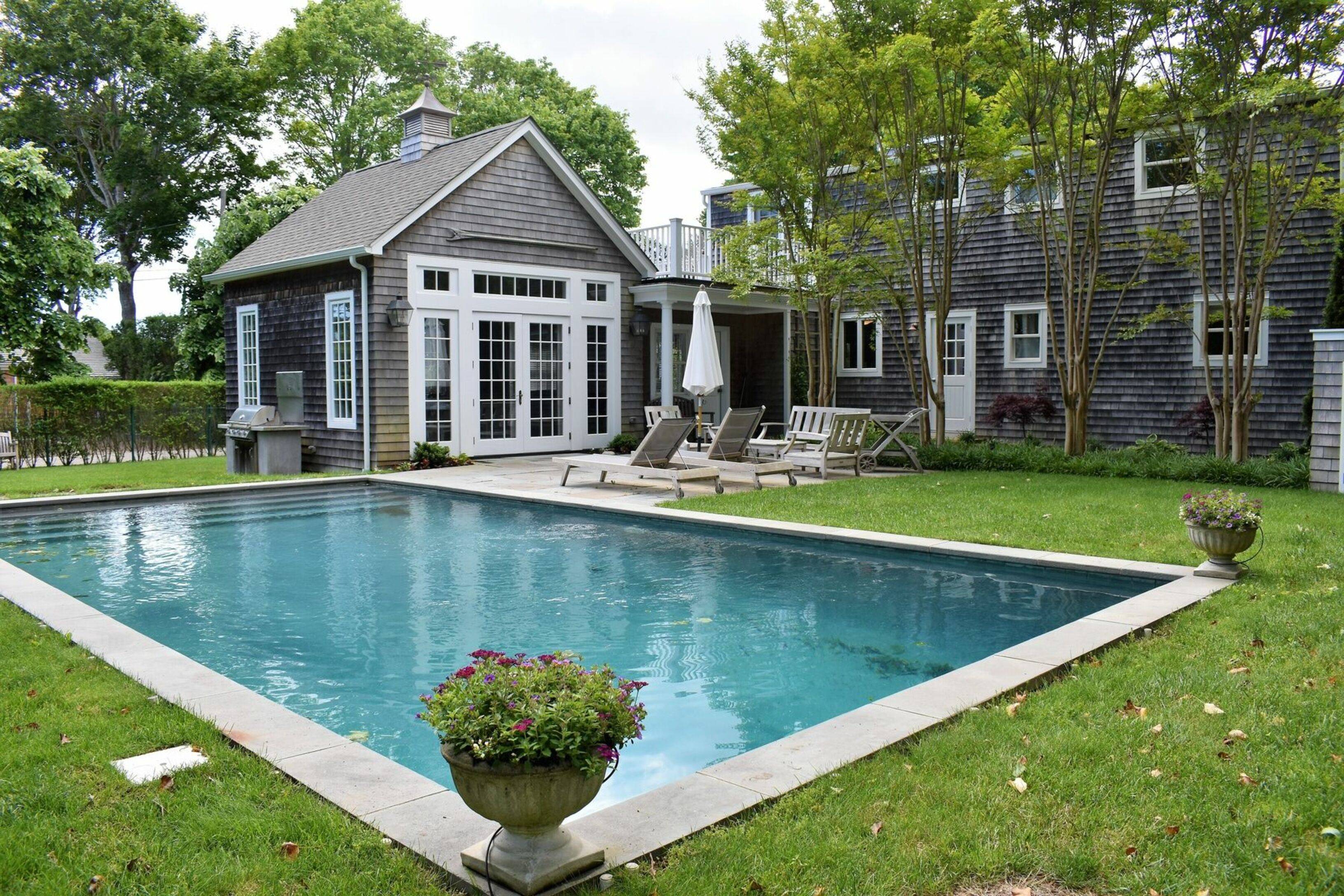 East Hampton Village - 4 Bedroom, 3 Bath, Pool