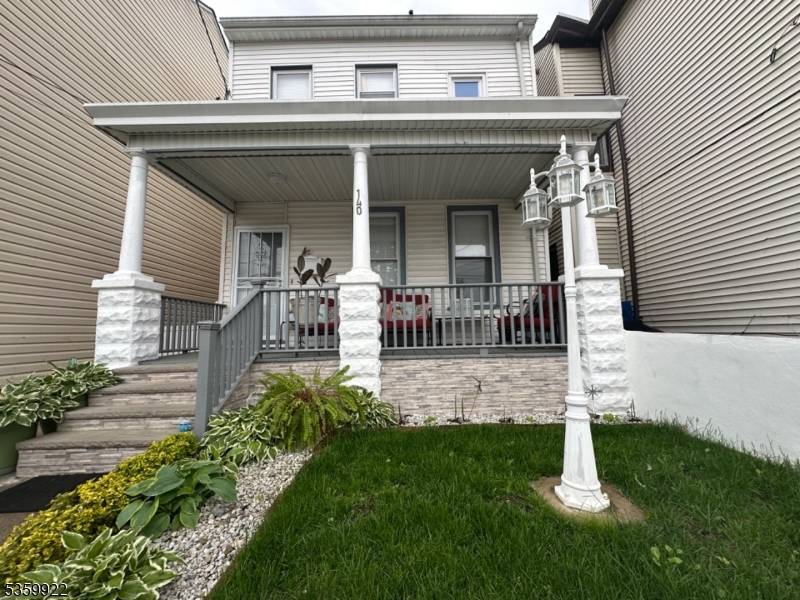 Wonderful Single FamilyNice Size Living Room, Dining Room and Update Kitchen 3 good Size Bedrooms and 2.