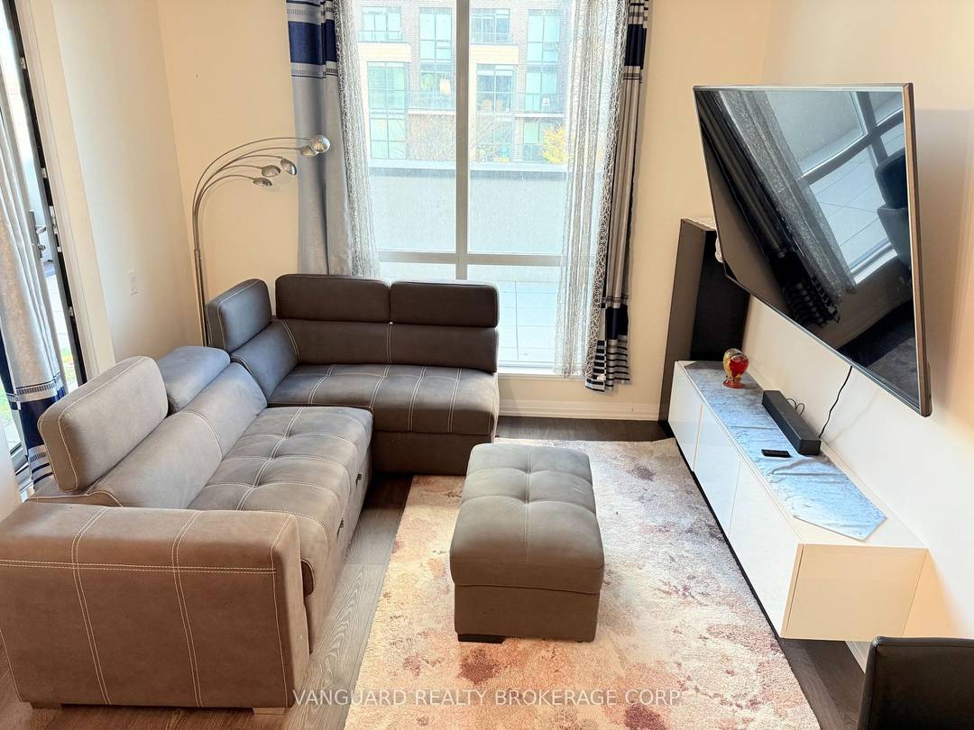 Discover this beautifully furnished 1 Den suite, offering a comfortable and convenient space in a highly connected location.