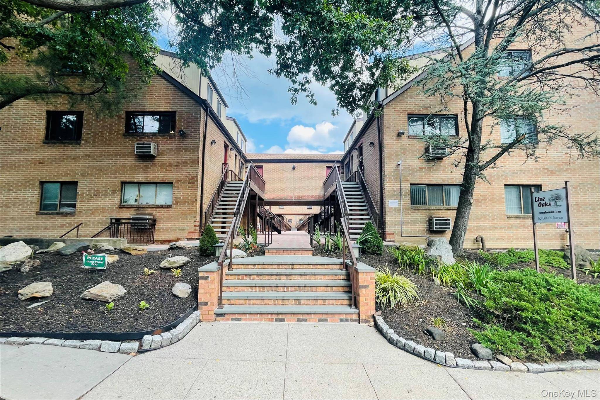 Spacious One Bedroom Condo in the Heart of Downtown White Plains !