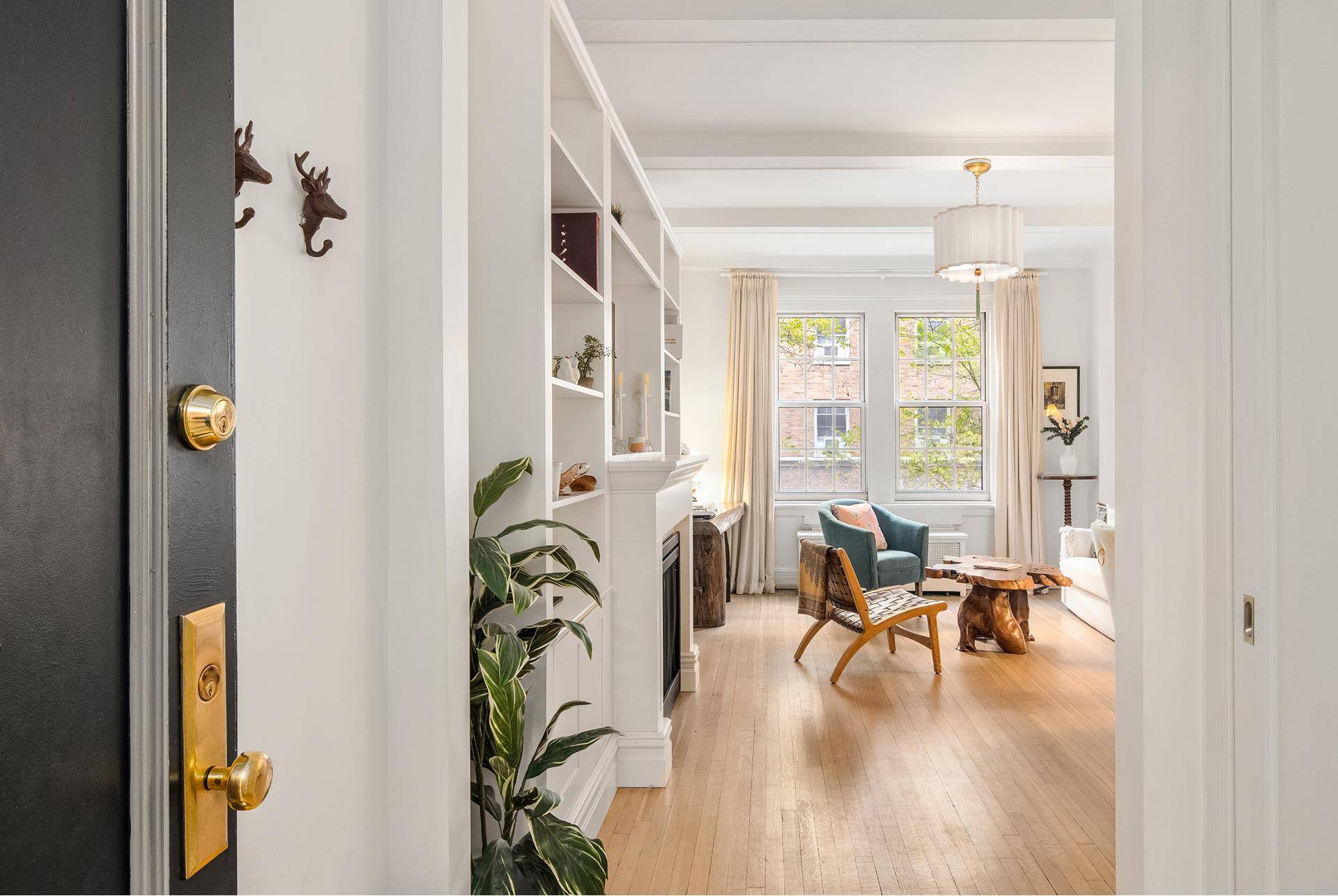 Renovated 4 Bedroom Gem Near Central Park Discover this stunning, move in ready 4 bedroom home with a private study, located near Central Park.
