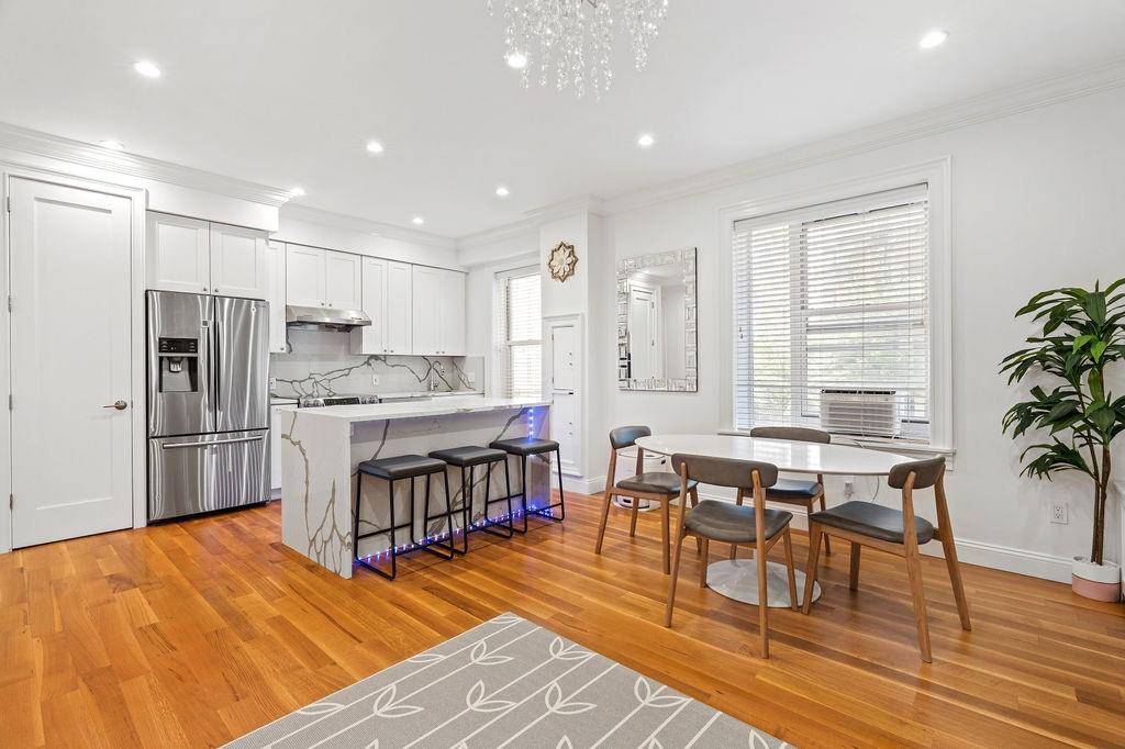 Welcome to your new home in Sunnyside !