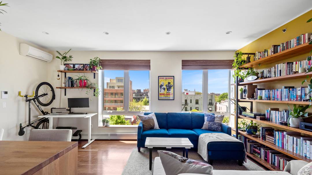 Skyline Views, Private Terrace amp ; Parking Exceptional 2BR 2BA Condo in Greenwood Heights Wake up to breathtaking panoramic views stretching from the Manhattan skyline to New York Harbor, and ...