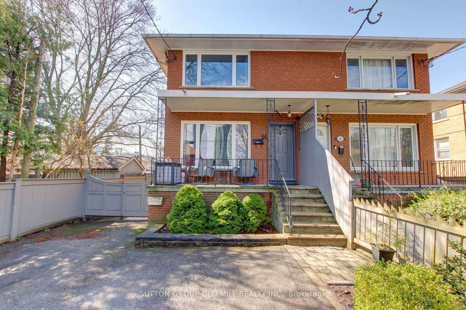 Looking for a beautiful and well maintained property to call home or an investment opportunity in a great Mimico area ?