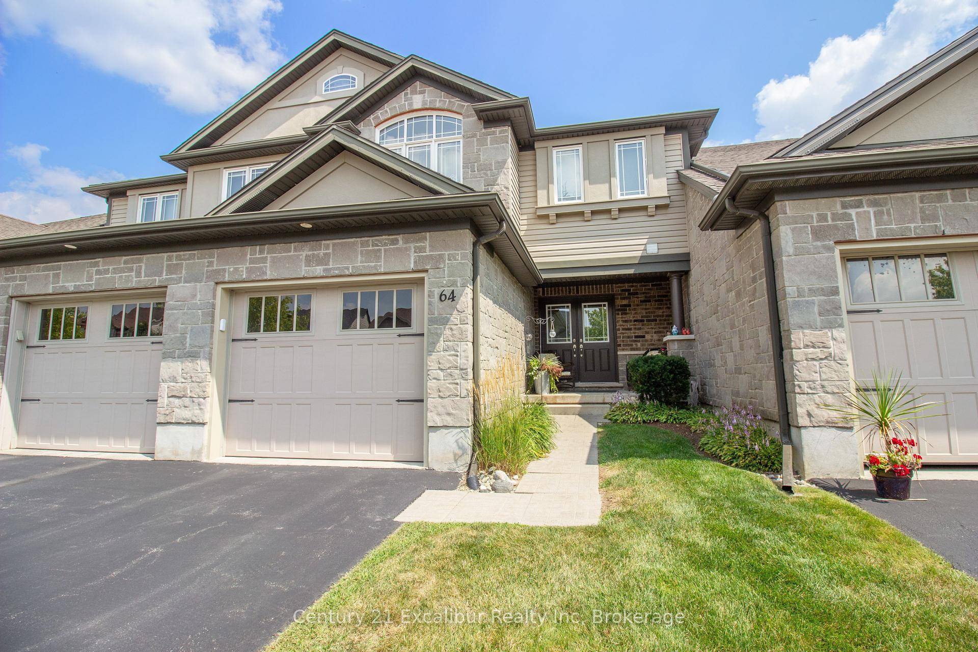 1, 958 sq. ft. Finished Townhome in Fergus Built in 2014 and meticulously maintained, this 3 bedroom, 4 bath home offers low maintenance living.