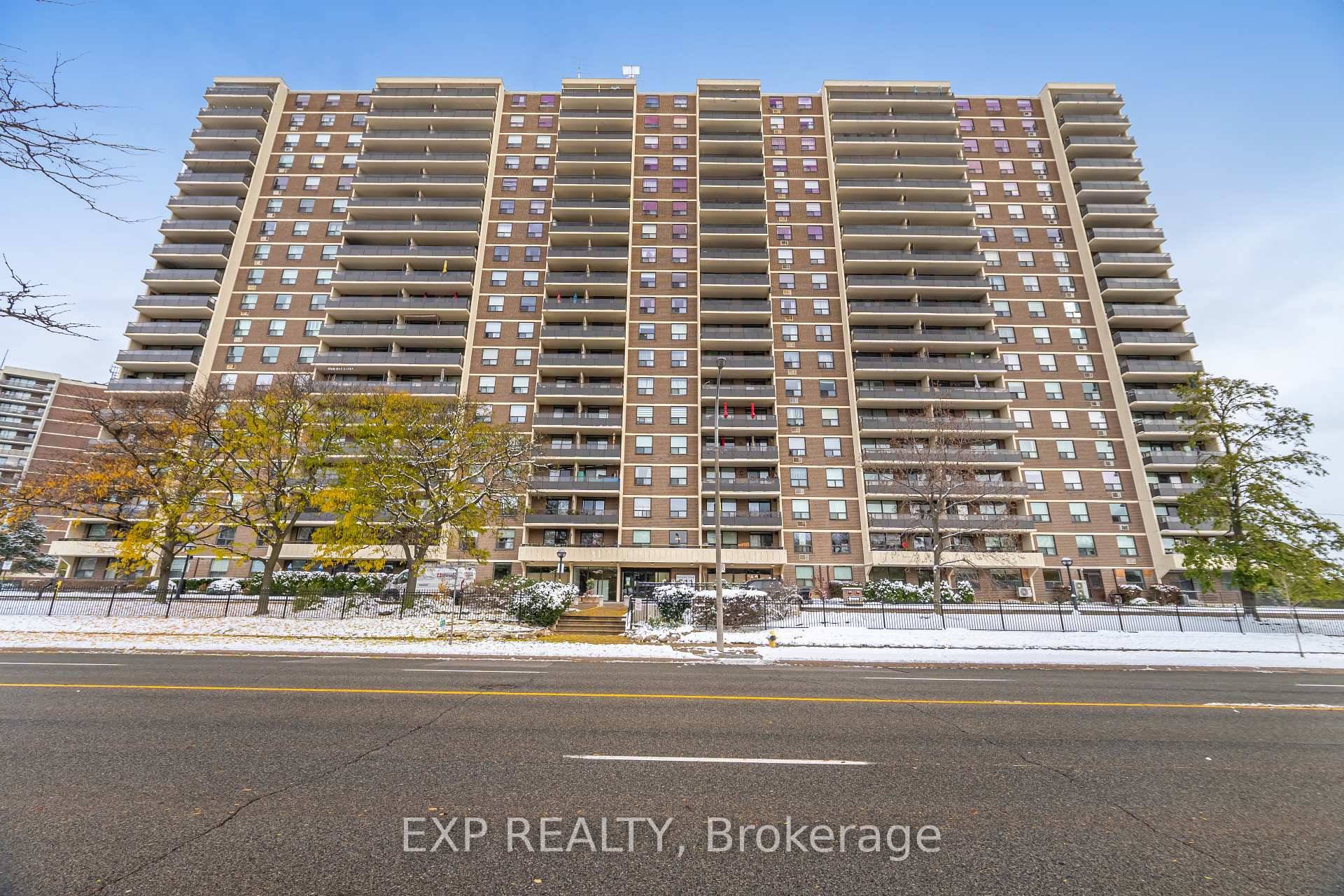 Spacious and sun filled 2 bedroom plus den, 2 bathroom condo o ?