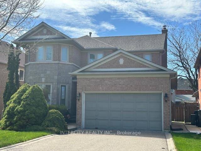 Gorgeous gem on a desirable and quite neighbourhood.
