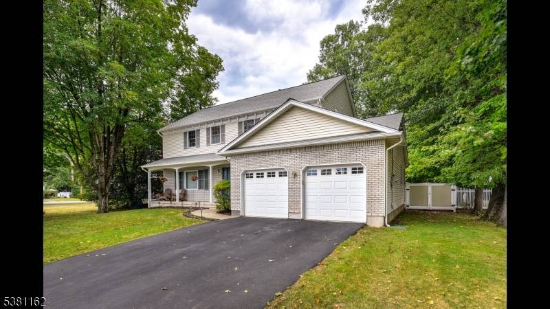Passaic Ave Pompton Lakes Boro New Jersey Single-Family