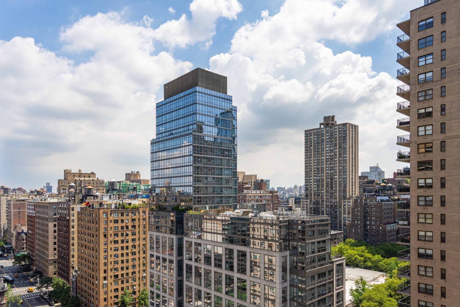 NO BOARD APPROVAL FOR THIS TRIPLE MINT RENOVATED, OVERSIZED 1BR 1BATH APT W OPEN WESTERN VIEWS !