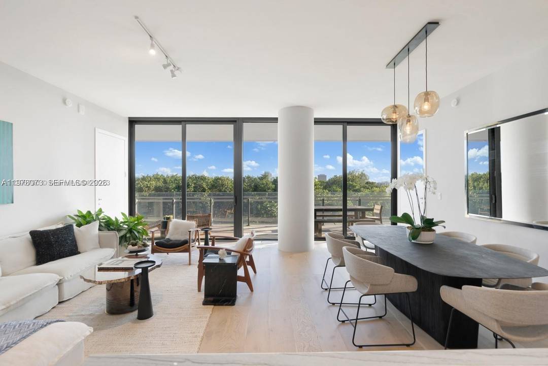 The pinnacle of organic luxury at Eighty Seven Park.