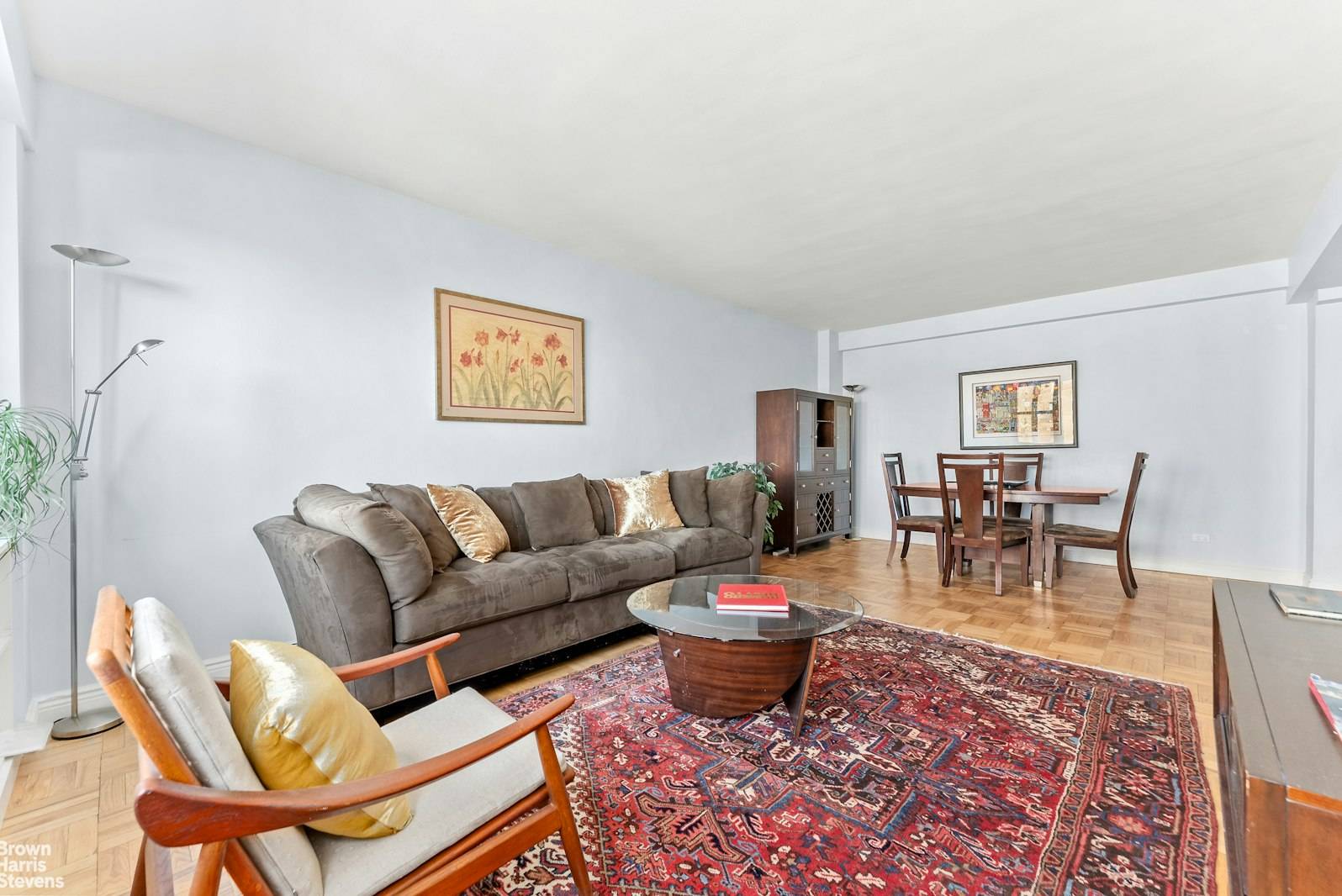 73rd WEA RSD RENOVATED amp ; BRIGHT 2BD 1BA MOVE IN READY !