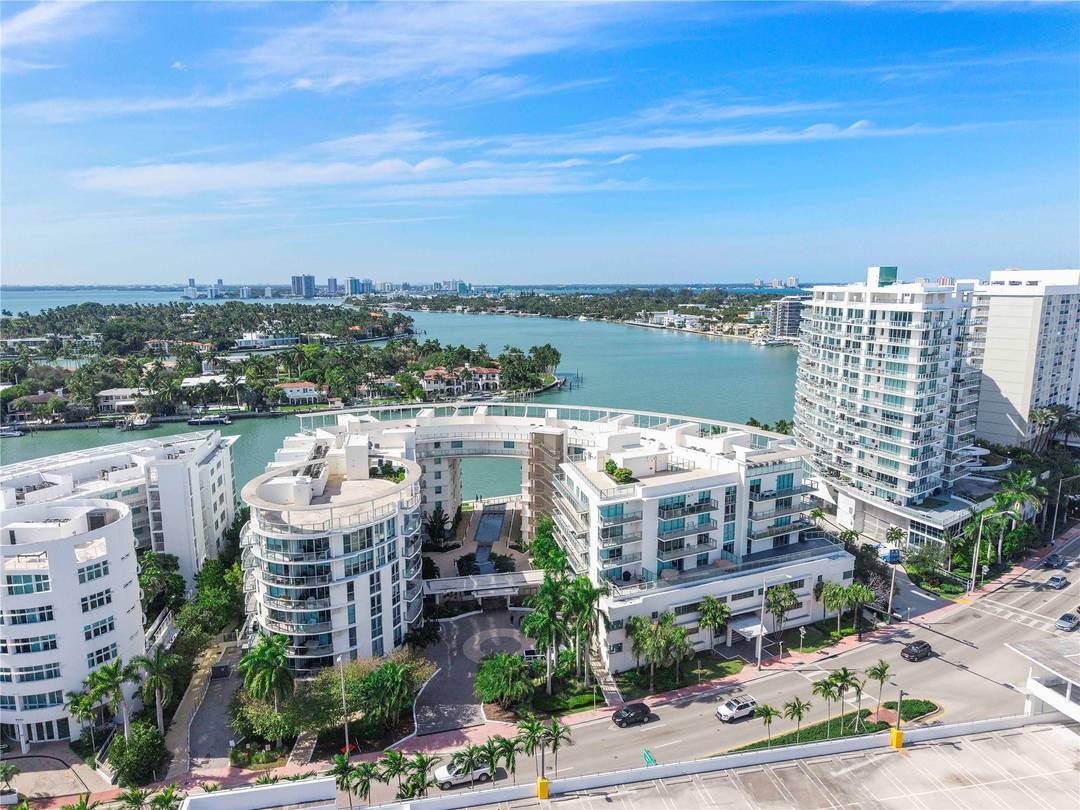 Experience coastal living in this spacious 2 2 condo for rent at Peloro, a boutique bayfront building in Miami Beach.