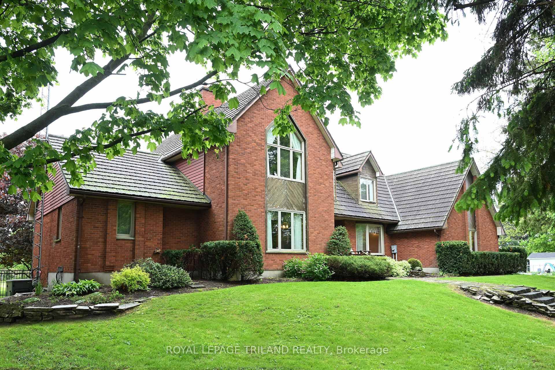 Majestic Family Home in Wallacetown.