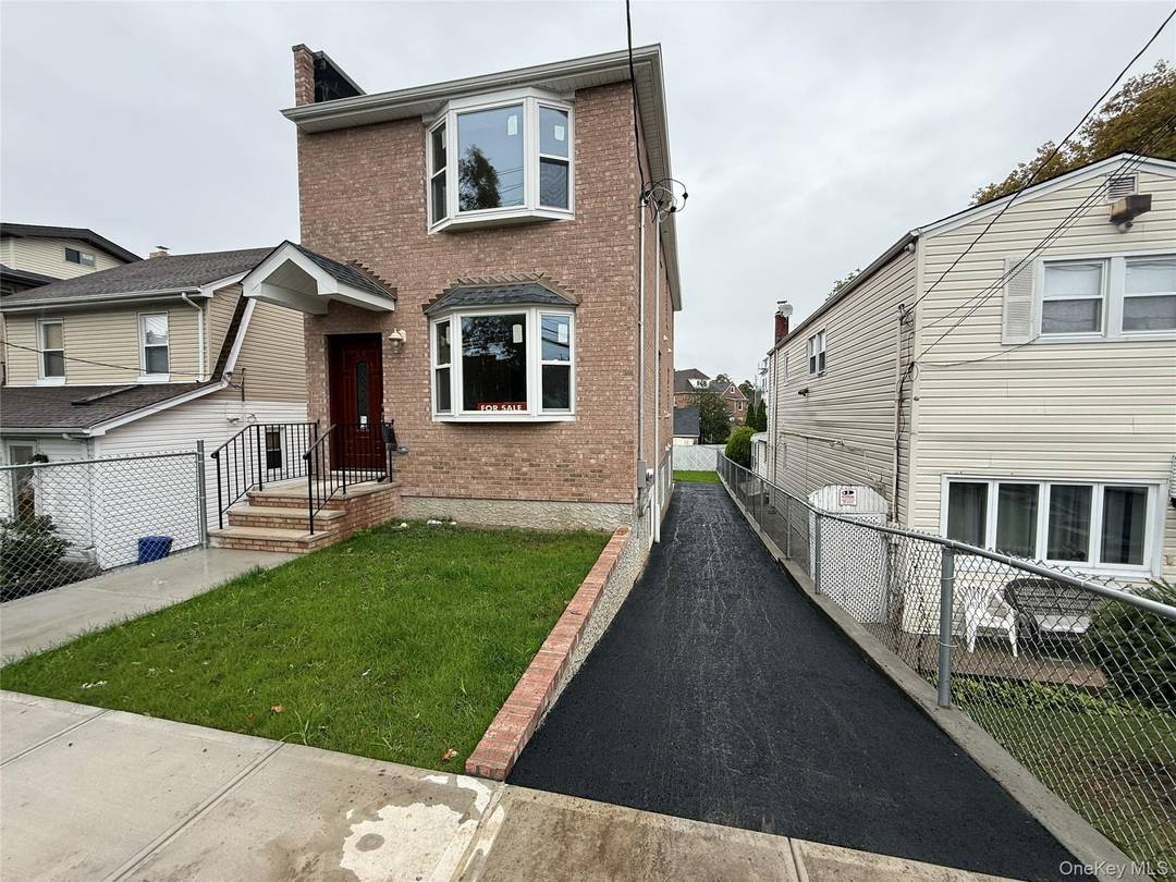 Enjoy the quaint peacefulness of Country Club at 3171 Ampere.