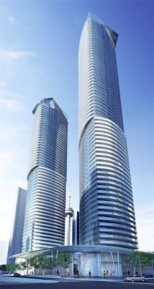 Very Bright 1 Bedroom Unit At Ice Condos.