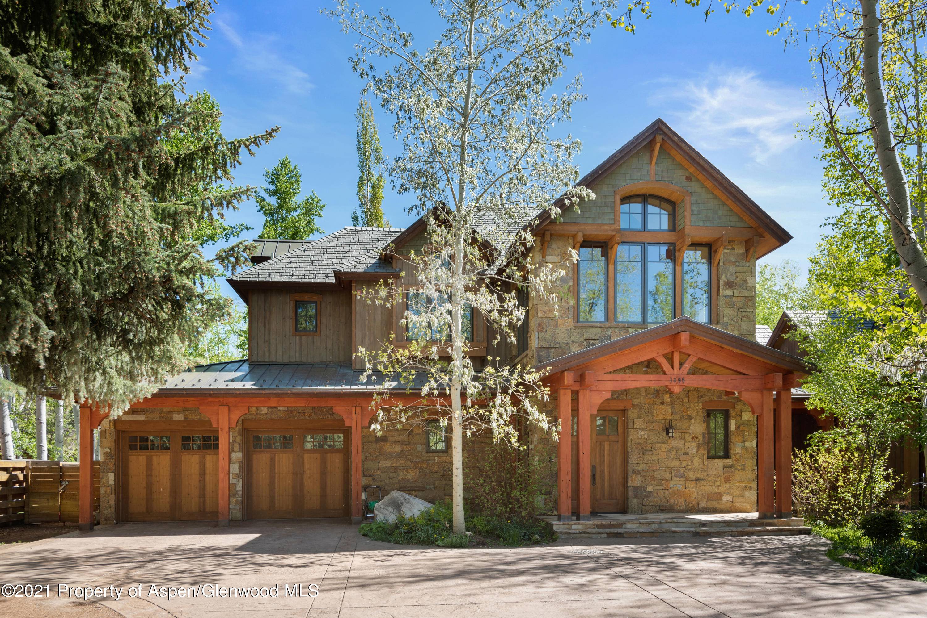 This Mountain Modern home has everything you could need, including Central AC !