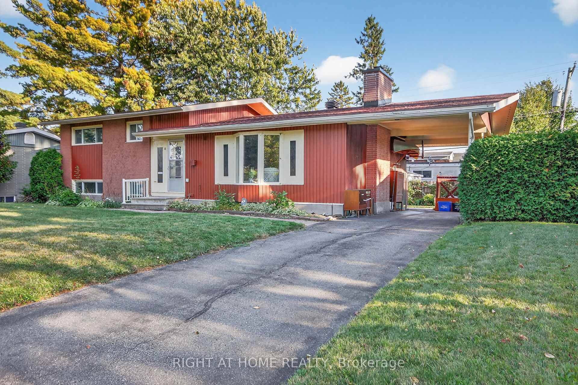 Welcome to this spacious 3 1 bedroom, 4 level side split home nestled in a quiet, family friendly neighbourhood.