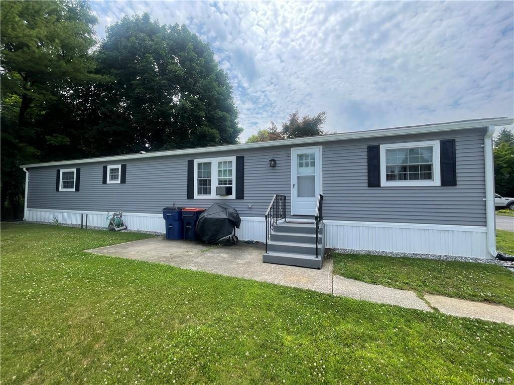 Move in ready home at Castle Gate Park.