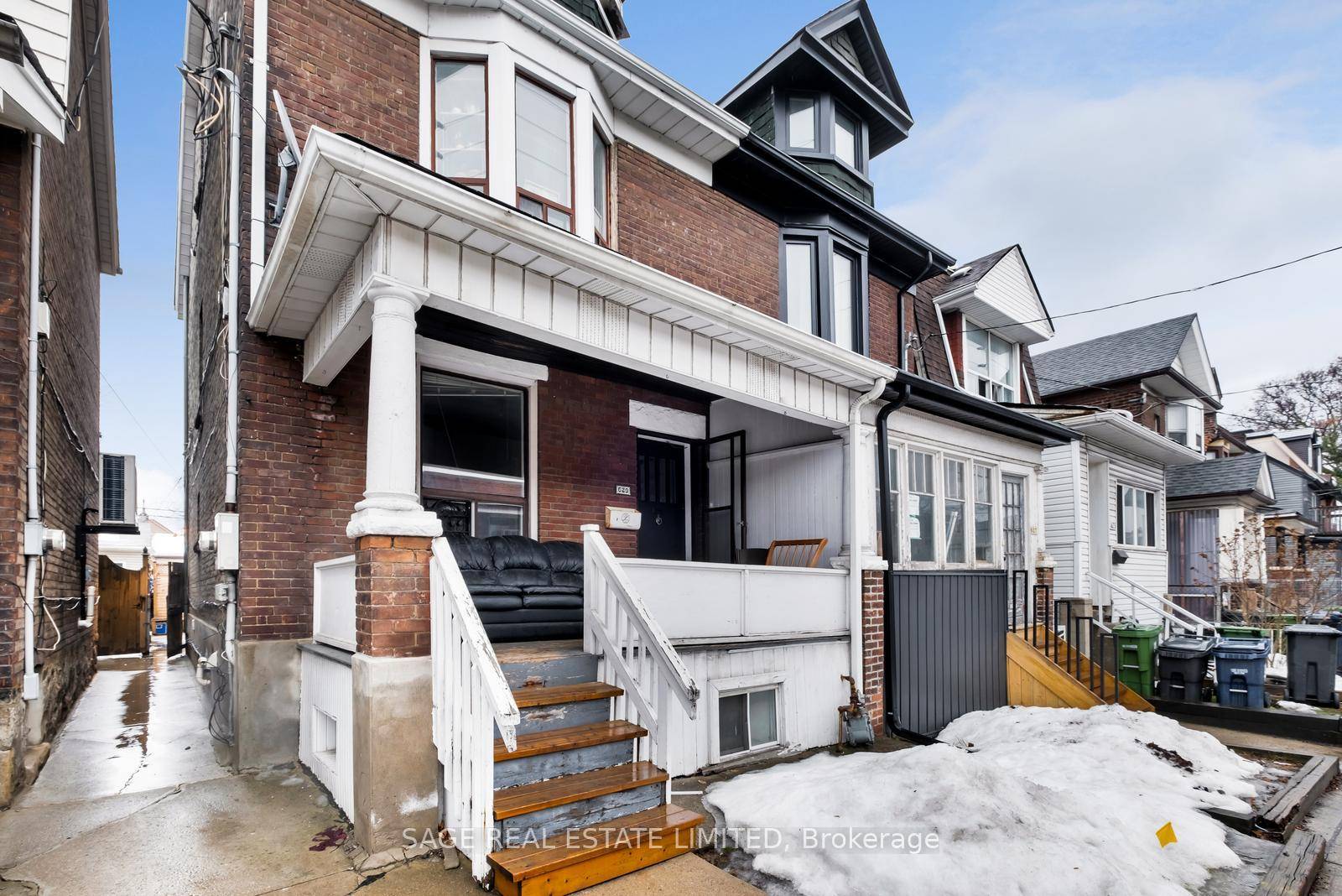 Situated in the heart of Toronto's bustling West End is 629 Ossington.