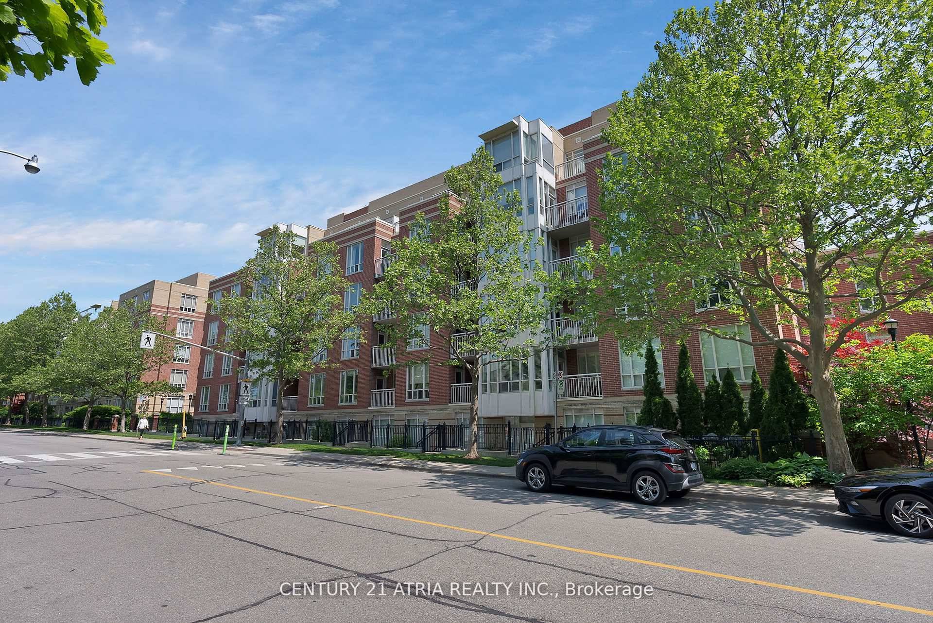 Prestigious Lawrence Park Condos, Very Well Maintained, 2 Bedroom, 2 Bathroom, Corner Suite Featuring 9 Ft.