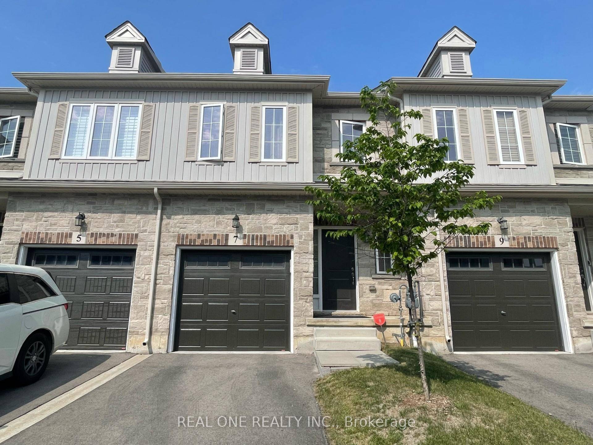 Available Nov. 1st 3 Bdrm 2.