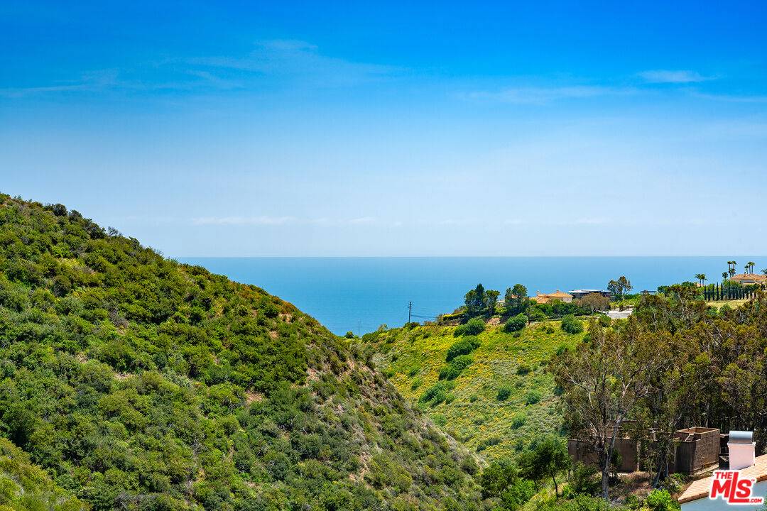 26565   Ocean View Dr Malibu La