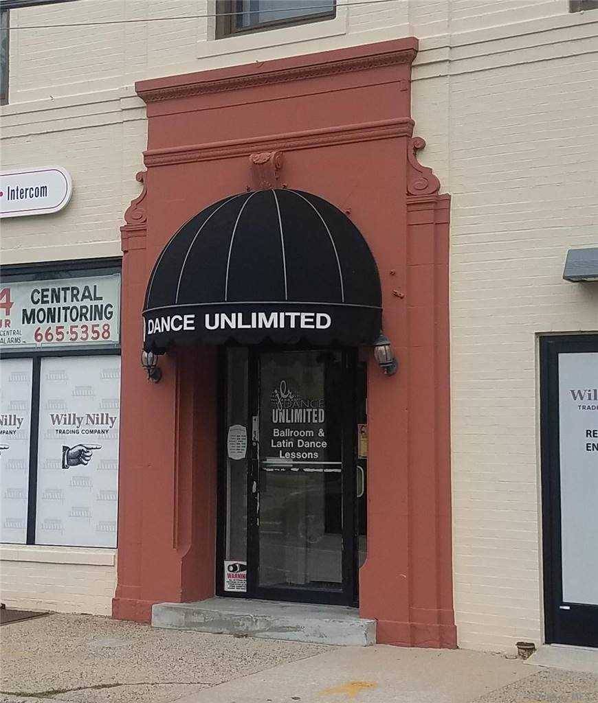 This 2nd Floor walk up office space is located on corner of 5th Avenue and Main Street and offers 6765 sf of space, including 2900 sq ft of open floor ...