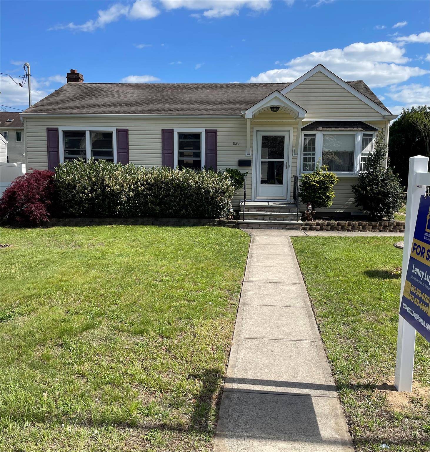 Charming 3 bedroom, 1 bath Ranch in West Babylon featuring a full attic, eat in kitchen, and spacious yard.
