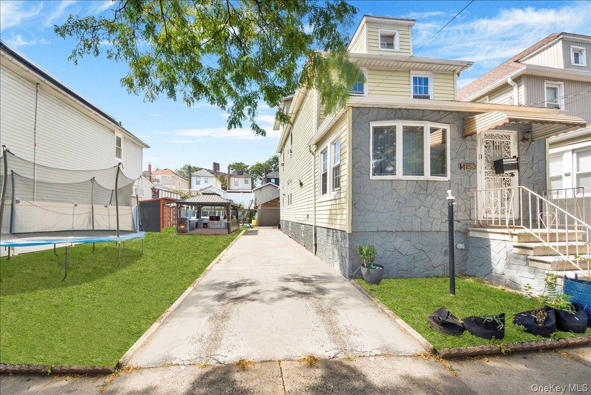 Welcome to 4153 Gunther Avenue a beautifully renovated single family home located in the heart of the Wakefield section of the Bronx.