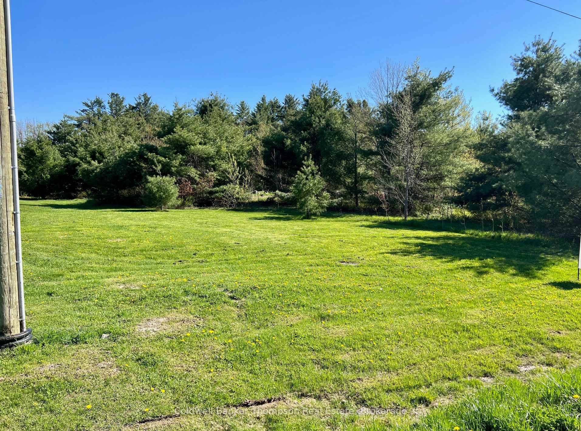 Nature lovers paradise ! Build your dream home on this private building lot just minutes from Washago.