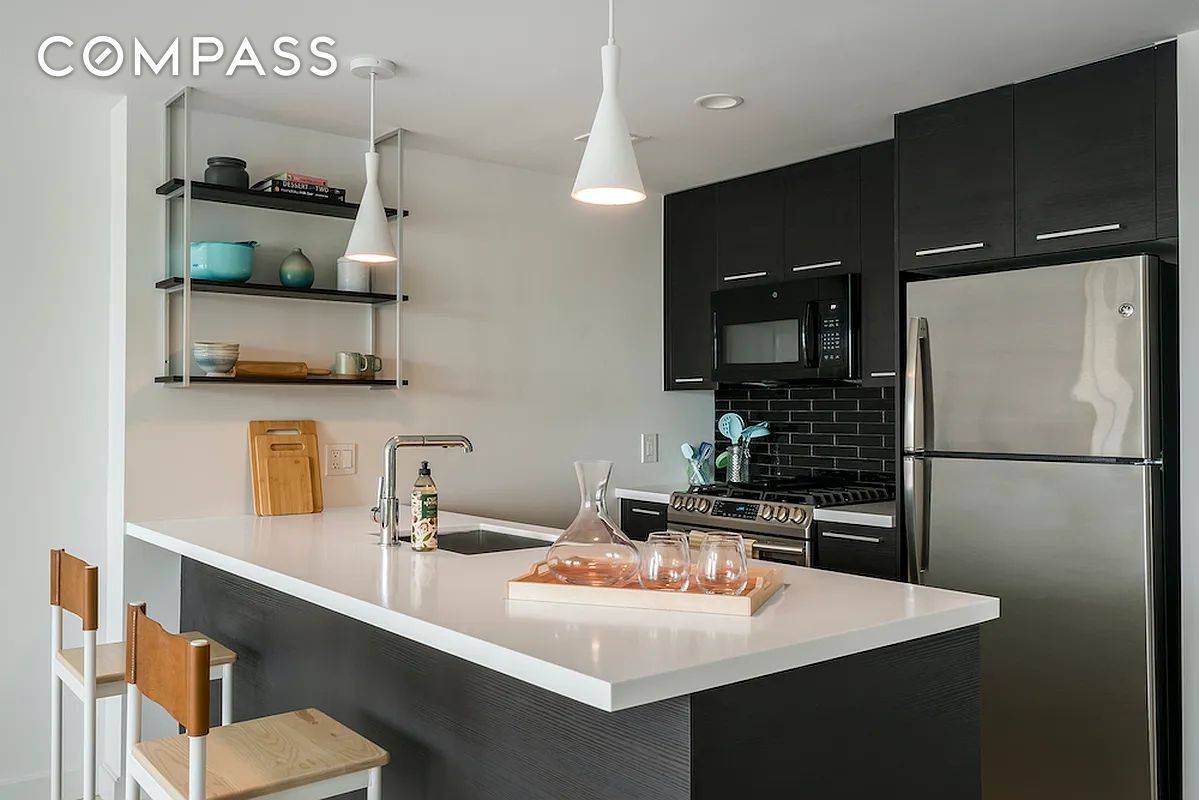 We have a gorgeous, super sunny, one bedroom apartment with condo finishes.