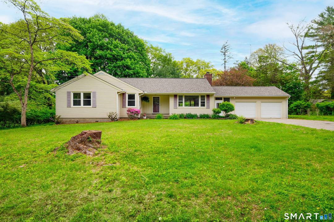 SUBMIT OFFERS HIGHEST BEST BY SUNDAY, 5 24 AT 5 00 PM Move right in to this spacious pristine ranch with 3 full baths on a level lot in southern ...