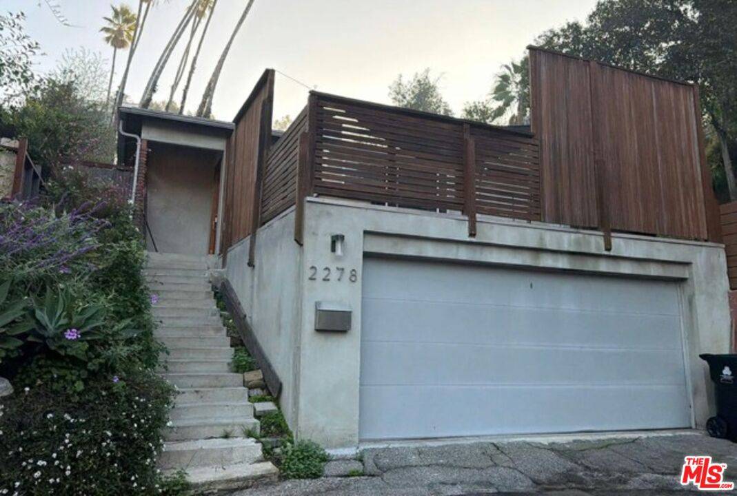 2278   Fink St 2BR Hollywood Hills East La