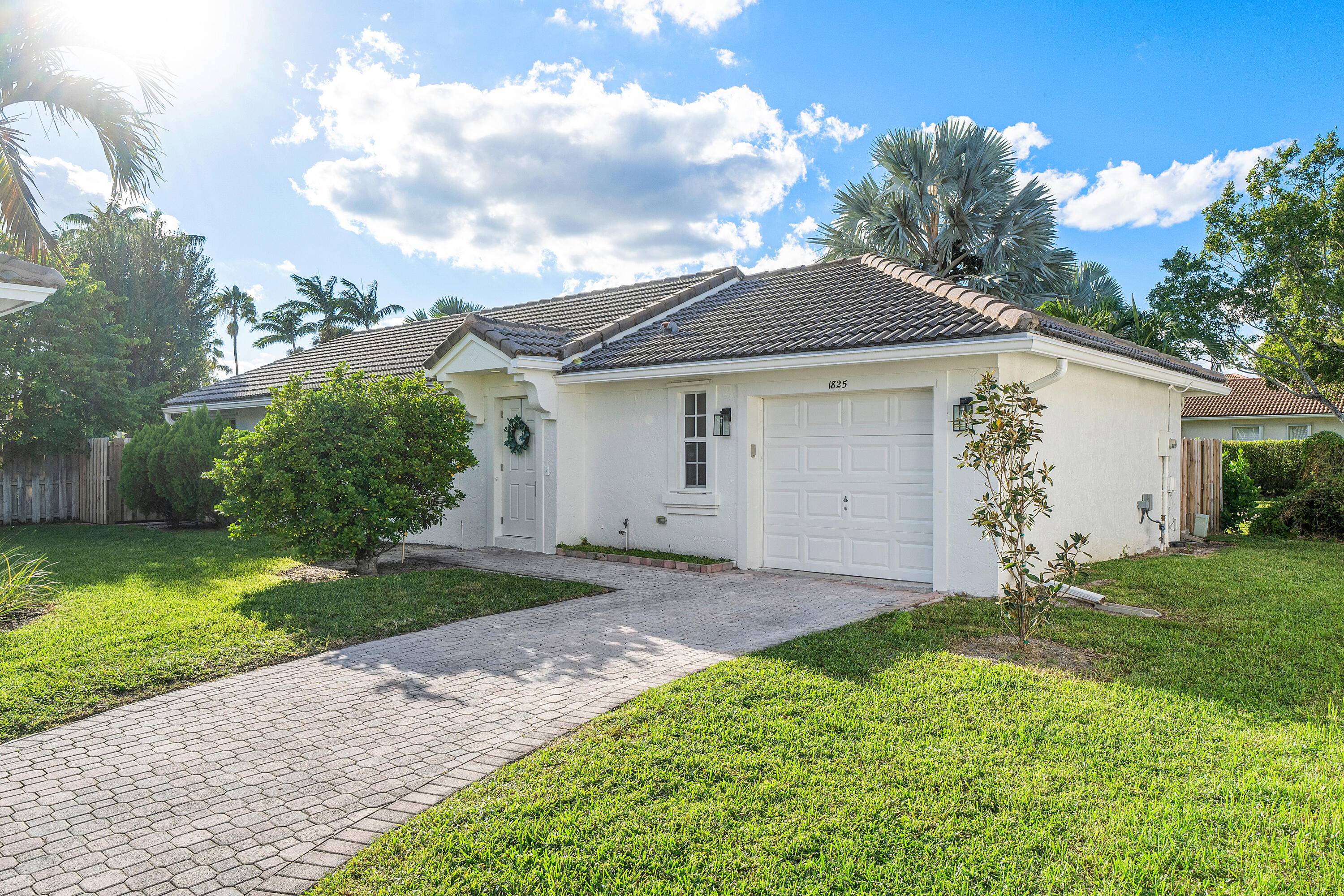 Nestled within the prestigious Wellington equestrian community, this beautifully updated 2 bedroom, 2 bathroom home offers an exceptional lifestyle.