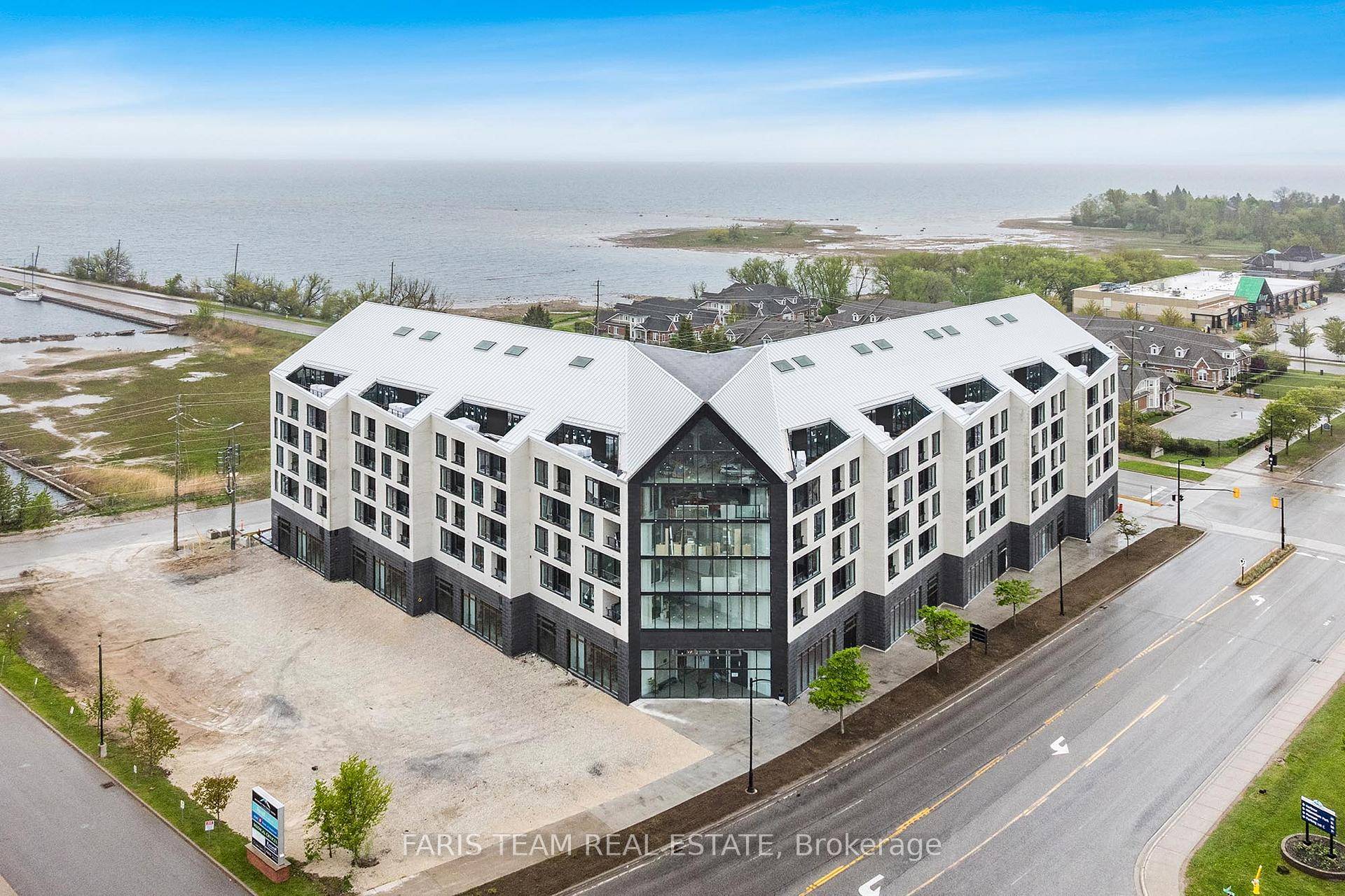 Top 5 Reasons You Will Love This Condo 1 Discover one of the final penthouse opportunities in this striking Streetcar Developments residence, designed for those seeking a refined urban lifestyle ...