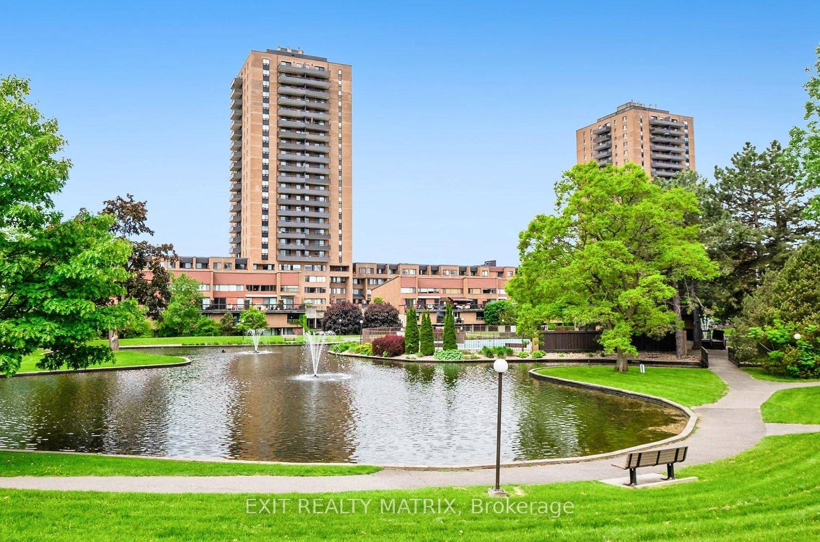 BEST VIEWS IN OTTAWA ! Sub Penthouse, 2 bedroom corner unit on 24th floor with Million Dollar SUNSET, RIVER and CITY views.
