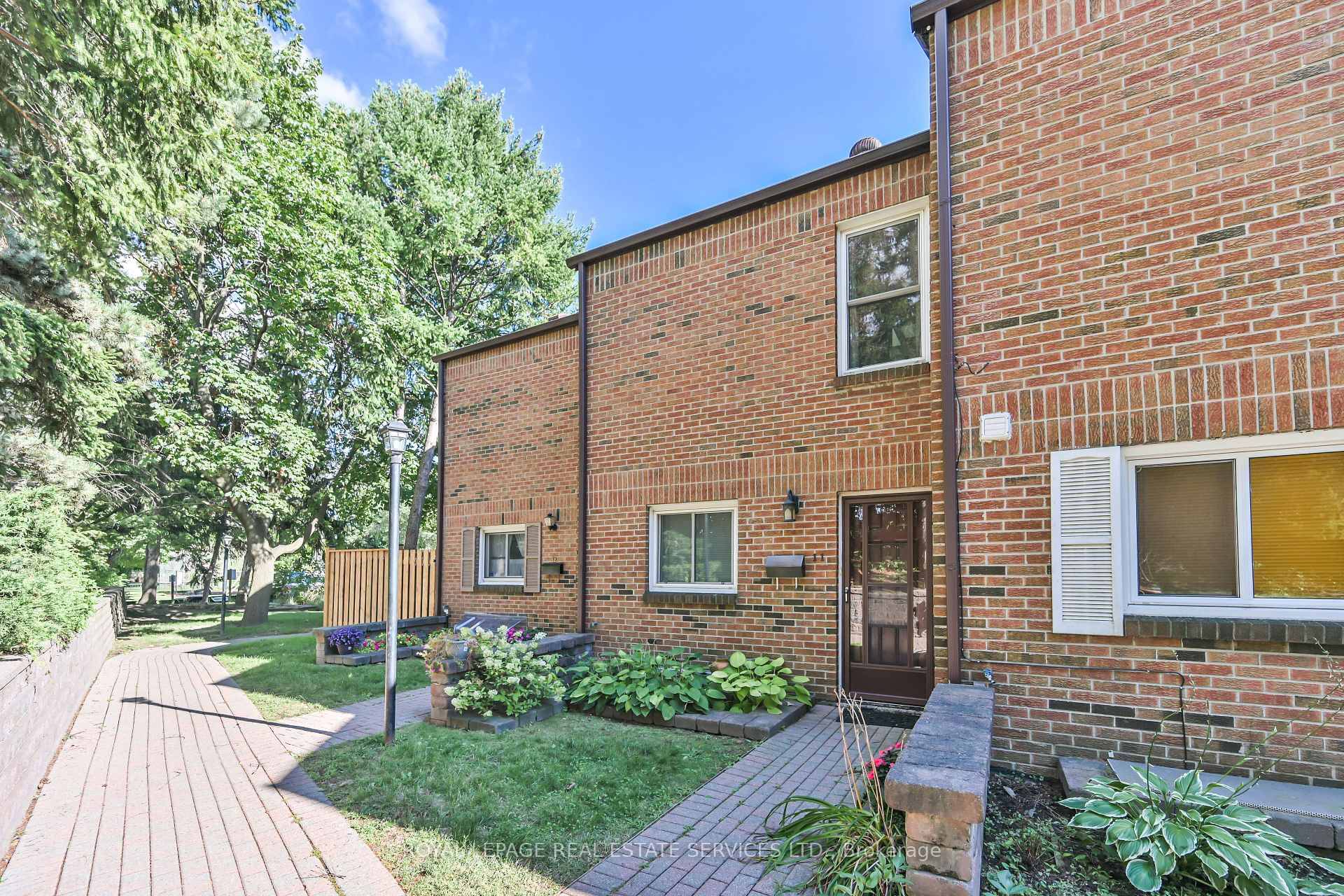 Peaceful On Perth Nestled on a quiet cul de sac, this inviting two and a half storey brick townhouse combines comfort, character, and convenience in one exceptional package.