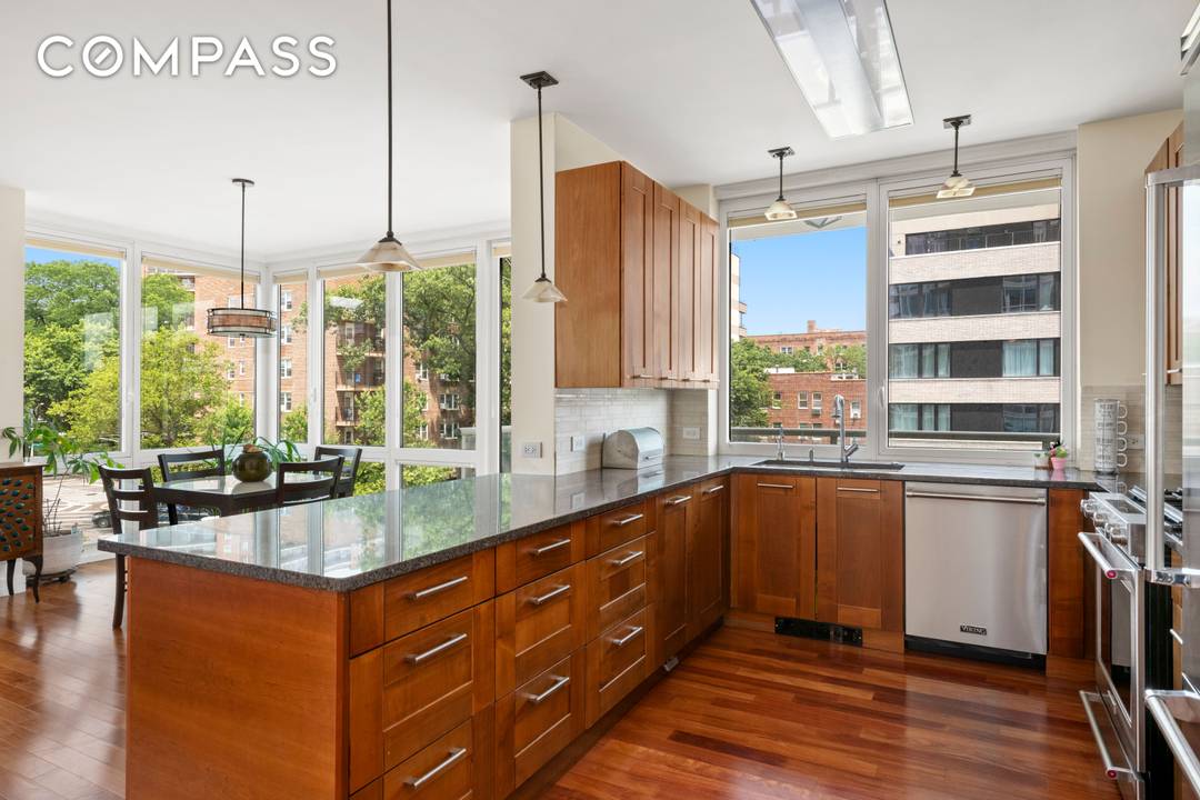 Embrace the coveted Riverdale lifestyle in this pristine corner three bedroom, three and a half bathroom featuring sun drenched interiors, a desirable semi split layout and private outdoor space in ...