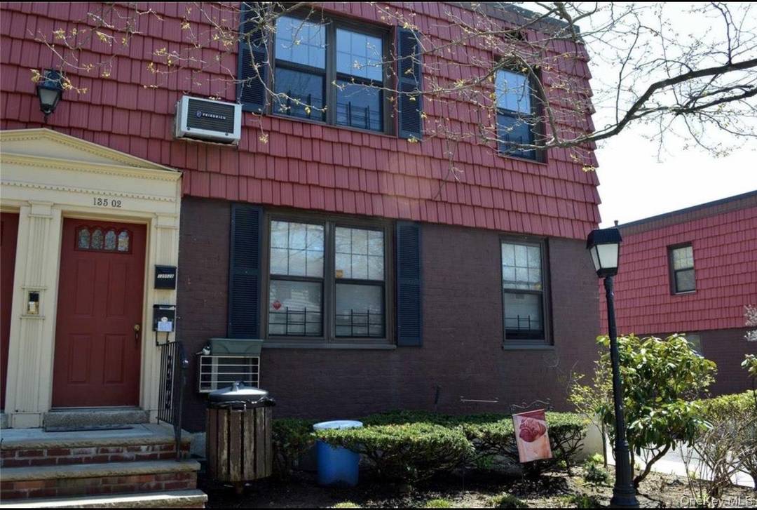 Condo for sale. This charming 2 bedroom condo is in move in ready condition, featuring an updated open concept kitchen with quartz countertops and stainless steel appliances.