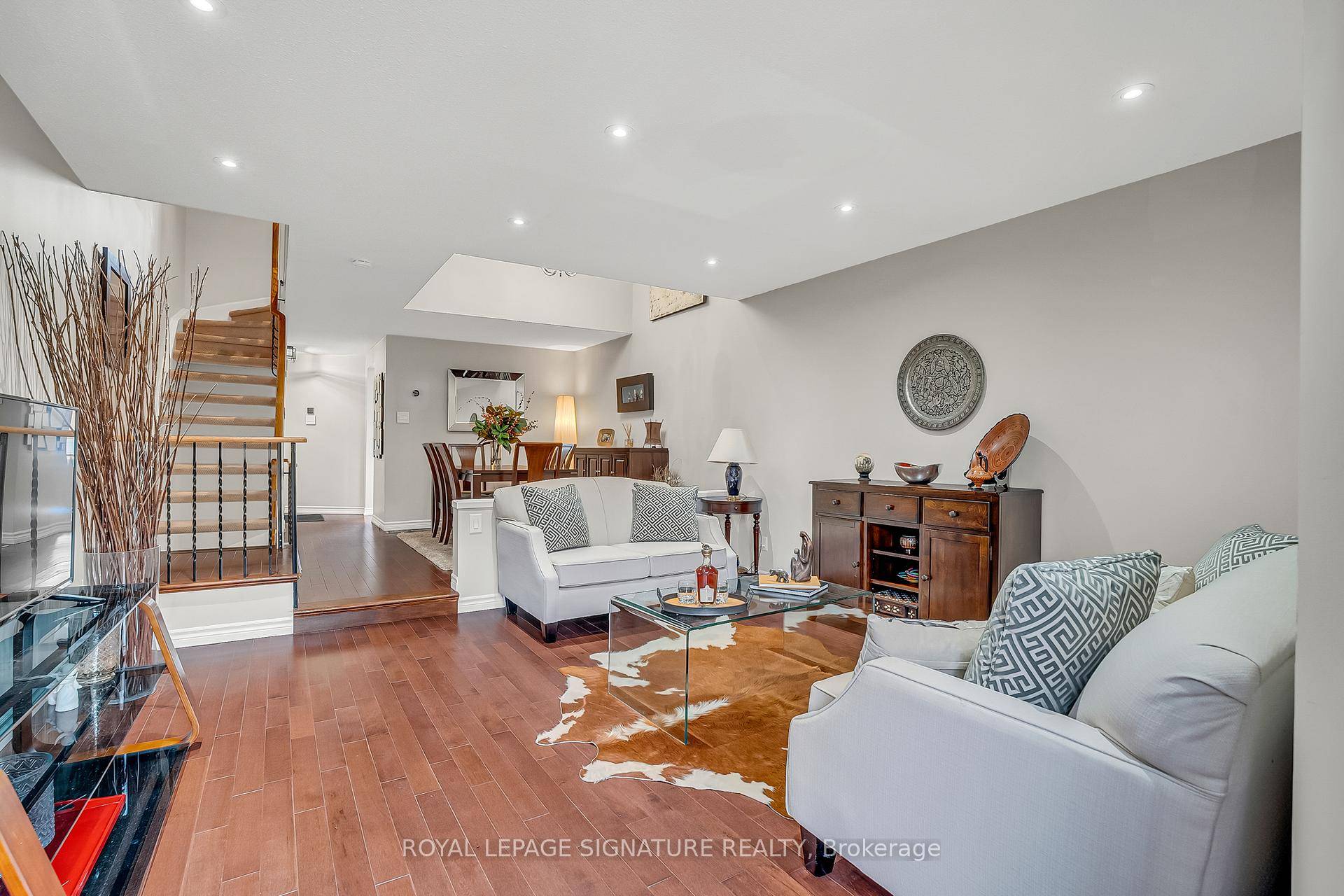 Welcome to this rarely offered, beautifully renovated 3 bedroom, 4 bathroom townhouse in the sought after Banbury Don Mills neighbourhood of North York.