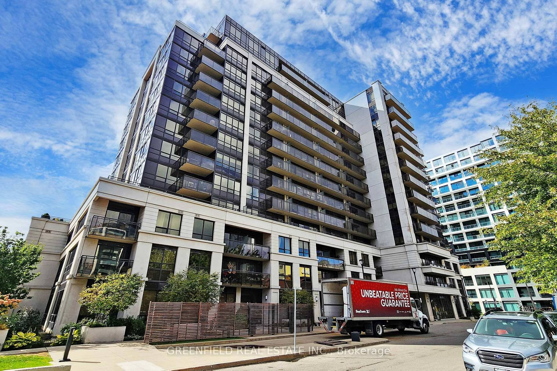 Grand Luxury Unique One of a kind Lower penthouse unit offers 1332 sqft of living space, a spectacularly gigantic outdoor oasis, nearly 1000 sq.