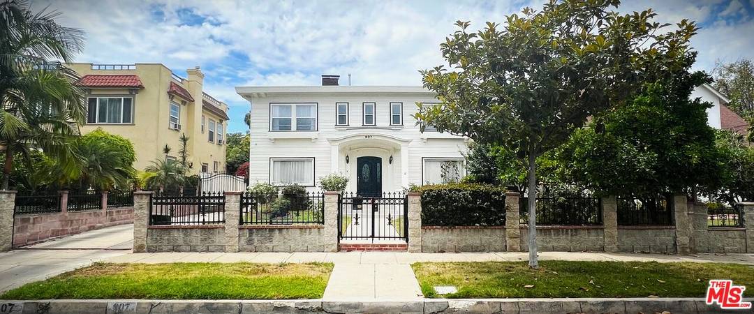 907   Westchester Pl 4BR La