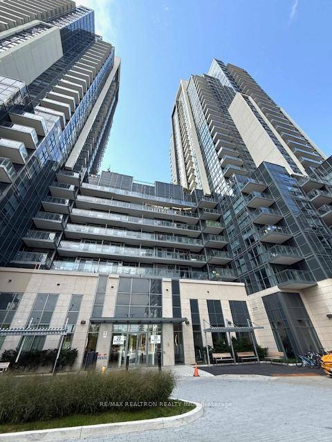 For Lease 1 1 Bedroom Open Concept Unit, Well Maintained and in Excellent Location !