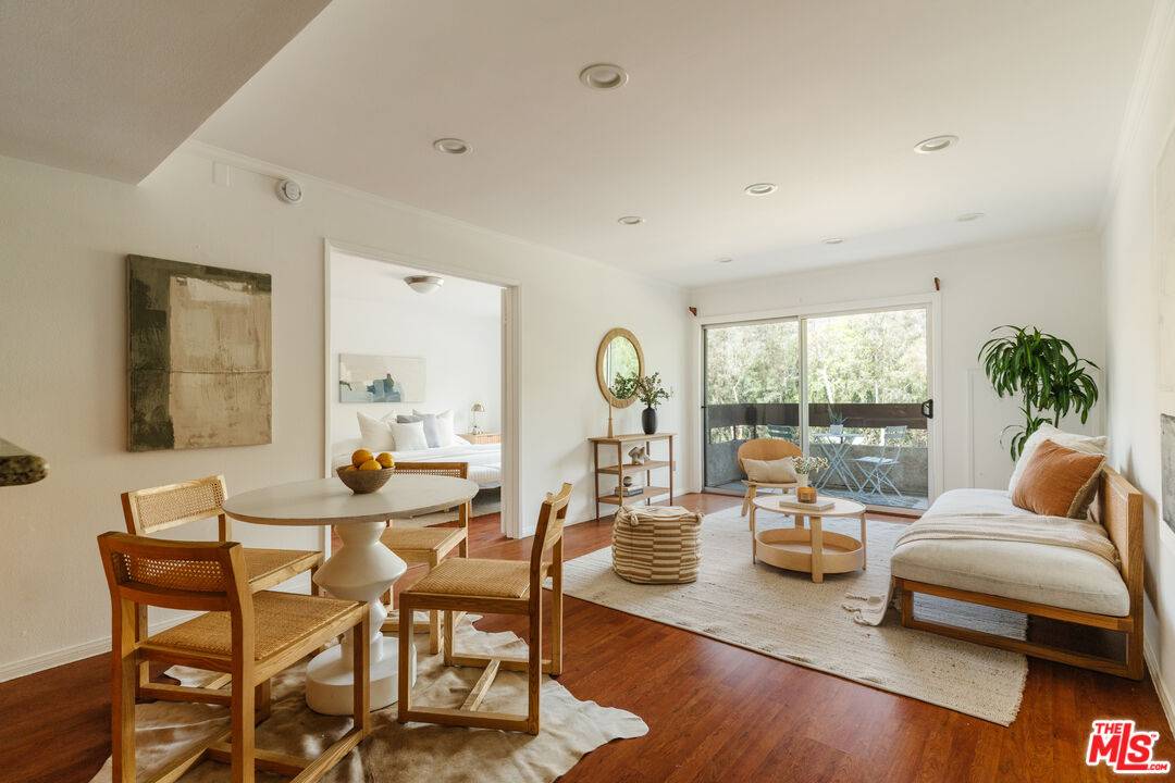 2700   Cahuenga Blvd 2BR Hollywood Hills East La