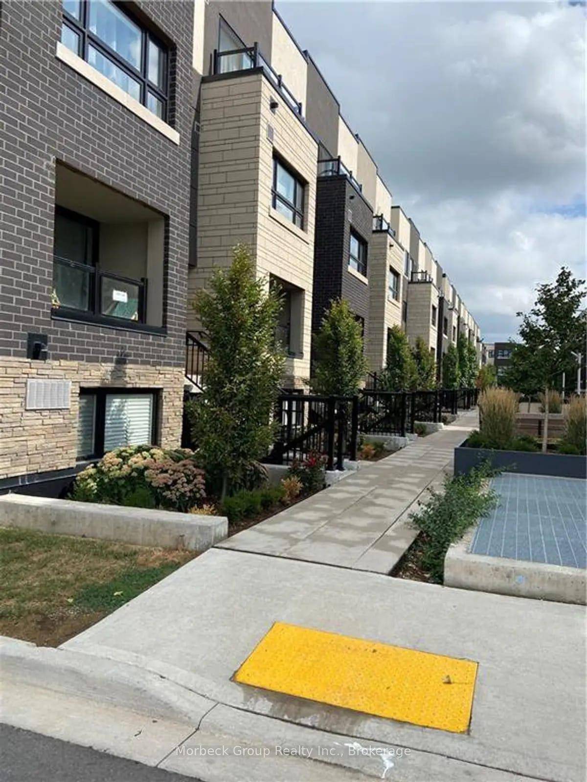 Ideally Located Just Steps From Aldershot Go Via Rail Stn, Lasalle Park Marina amp ; Quick Hwy Access.